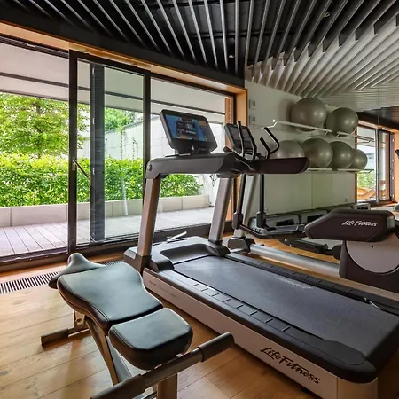 Apartament With Terrace Rezydencja Lazienki Park By Renters Prestige