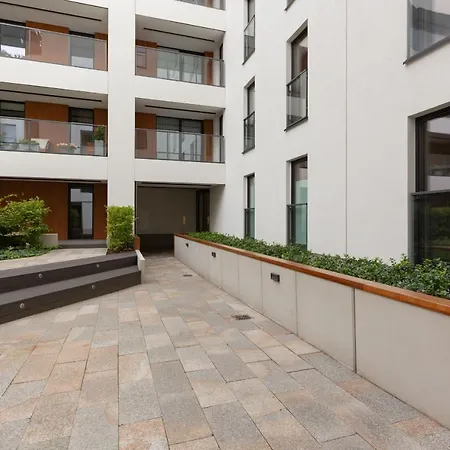 With Terrace Rezydencja Lazienki Park By Renters Prestige *