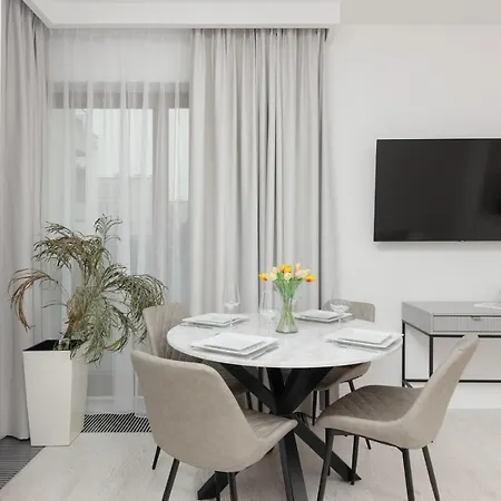 With Terrace Rezydencja Lazienki Park By Renters Prestige Warsaw